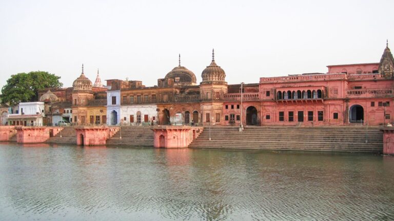2-ram-ki-paidi-ayodhya-uttar-pradesh-attr-hero