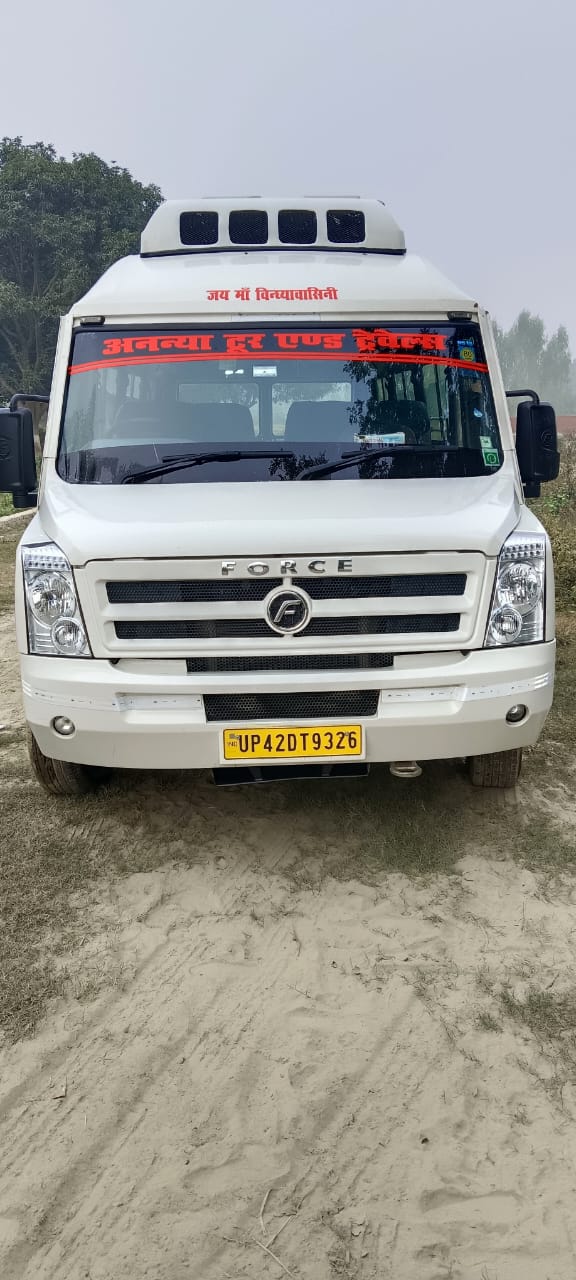 TEMPO TRAVELLER 26 SEATER